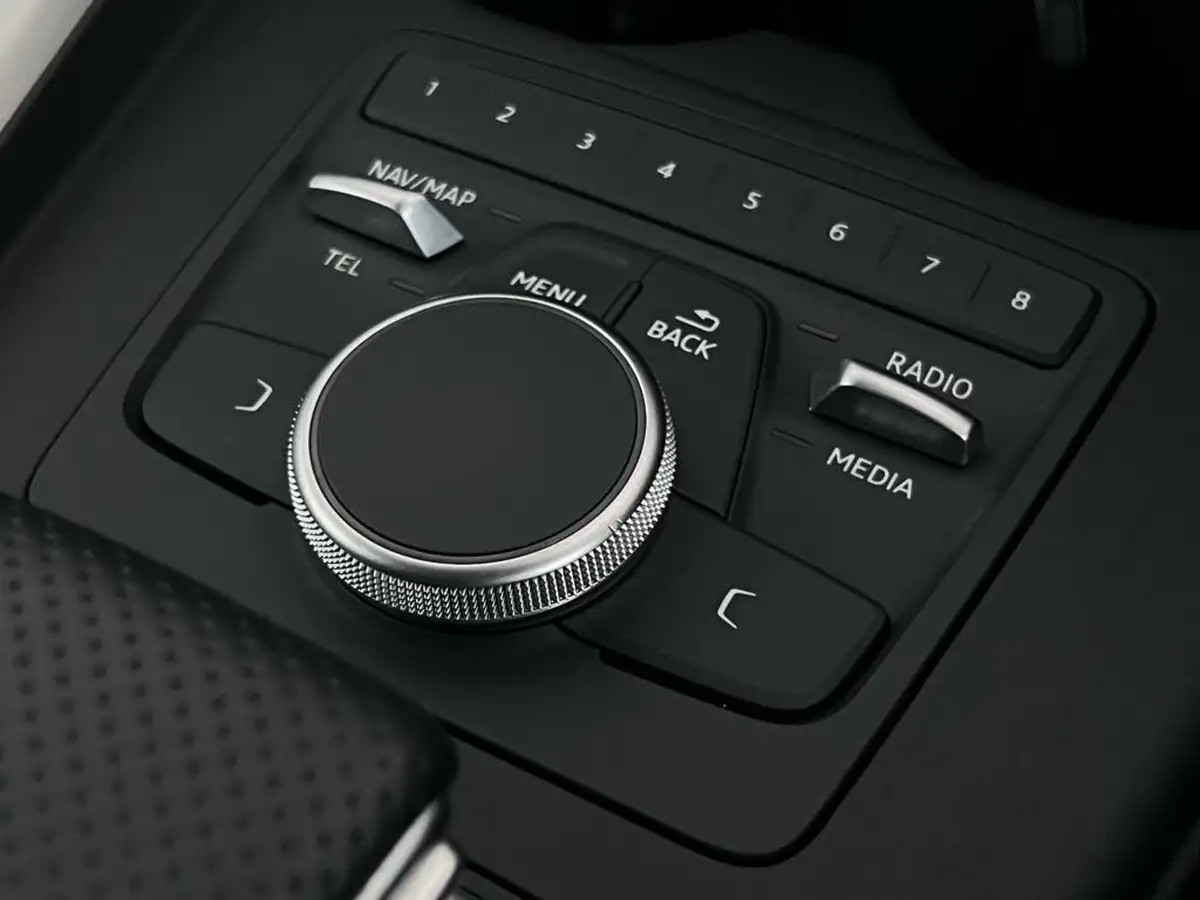 2017-audi-a4-avant-20-tfsi-s-line-tronic-big-38