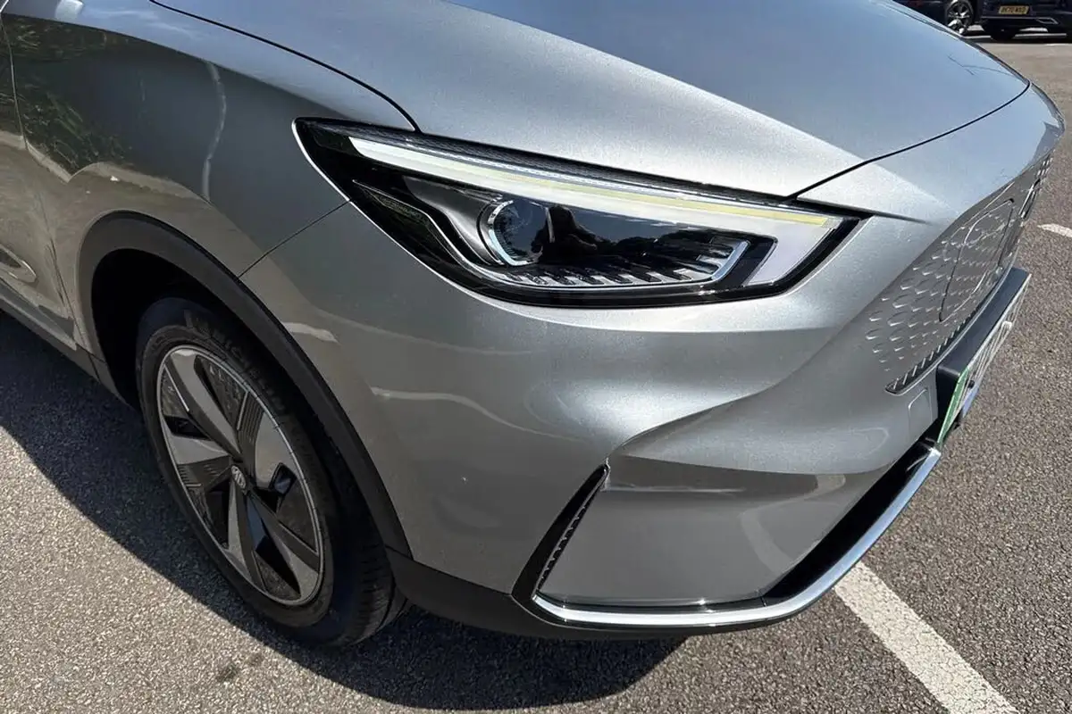 2022-mg-zs-suv-e-trophy-ev-156ps-long-range-big-24