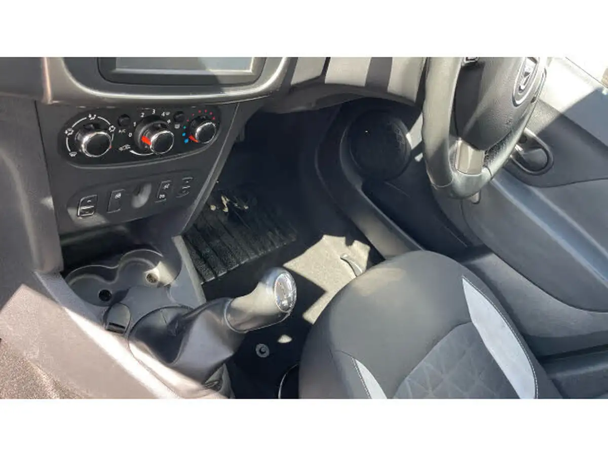 2016-dacia-sandero-stepway-09-tce-laureate-big-12