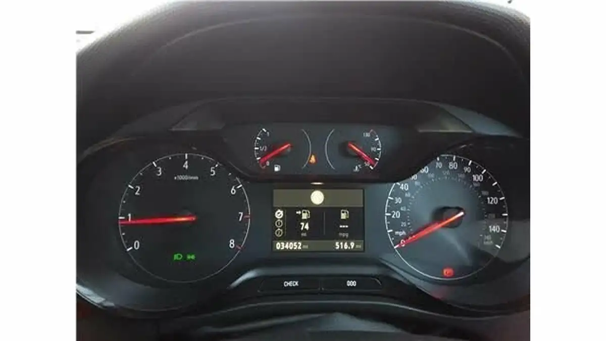 2021-vauxhall-crossland-12-sri-nav-130ps-big-9