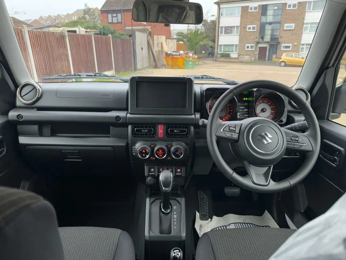 2024-suzuki-jimny-15-sierra-4wd-big-10
