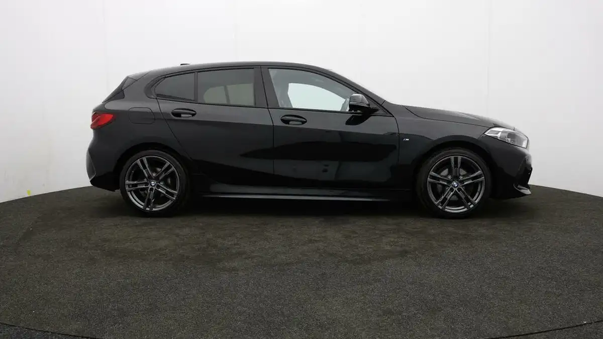 2021-bmw-1-series-15-118i-m-sport-lcp-big-7