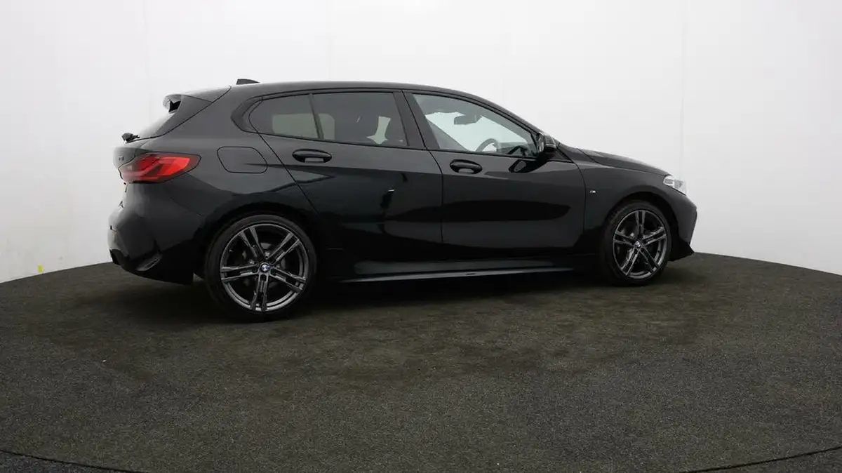 2021-bmw-1-series-15-118i-m-sport-lcp-big-28