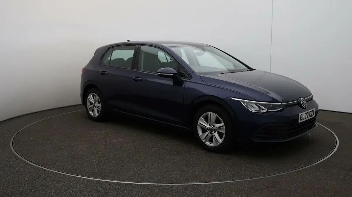 2022-volkswagen-golf-15-tsi-life-130ps-hatchback-big-1