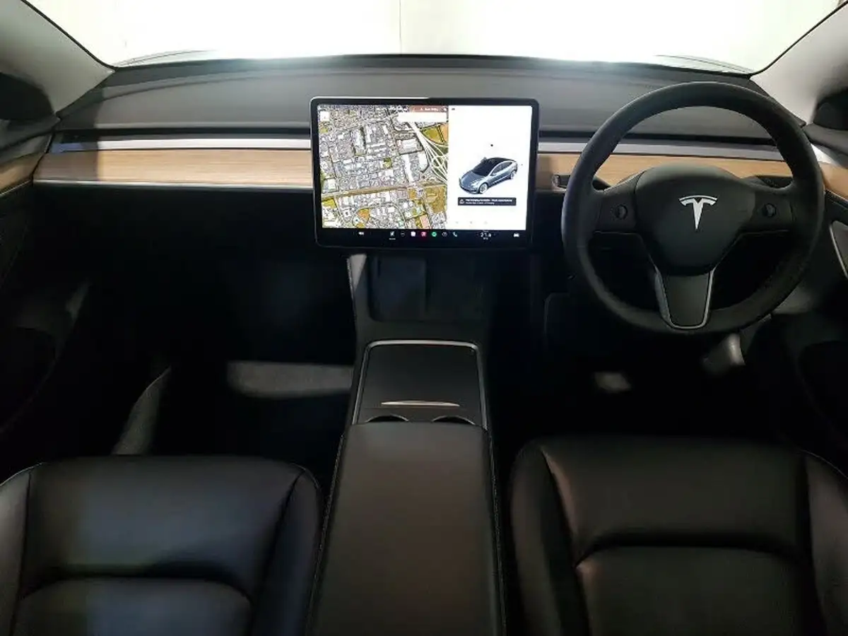 2021-tesla-model-3-e-long-range-4x4-big-2