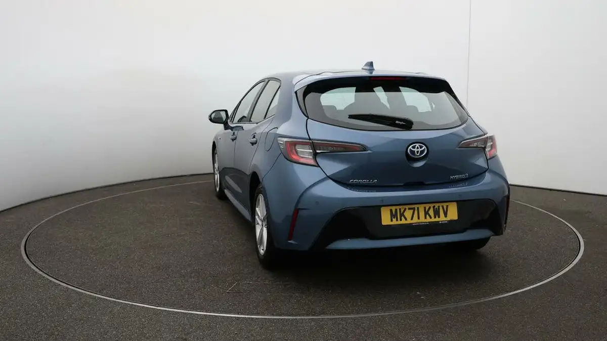 2021-toyota-corolla-18-vvt-i-icon-tech-trk-hatchback-5d-big-51