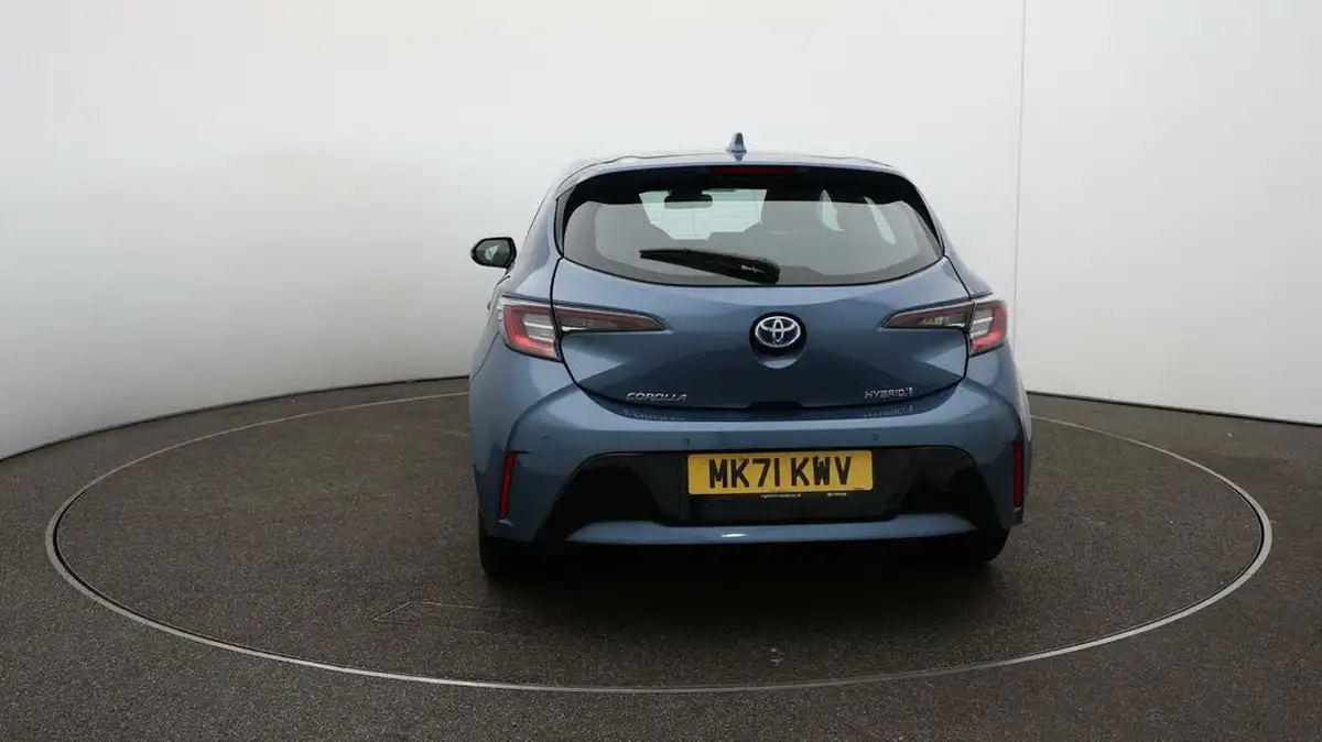 2021-toyota-corolla-18-vvt-i-icon-tech-trk-hatchback-5d-big-6