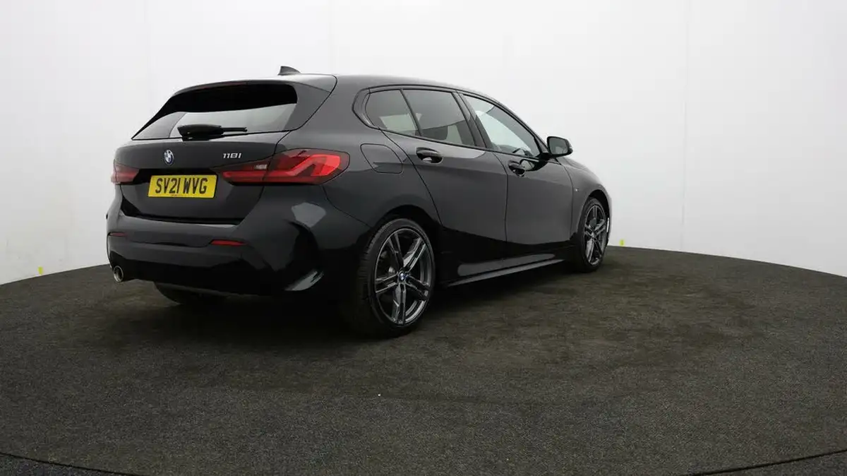 2021-bmw-1-series-15-118i-m-sport-lcp-big-76