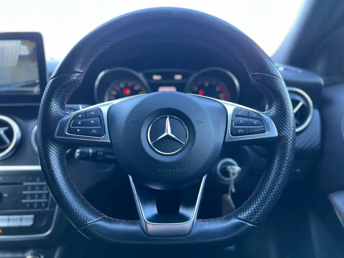 2016-mercedes-benz-a-class-15d-a180d-amg-line-ss-big-40