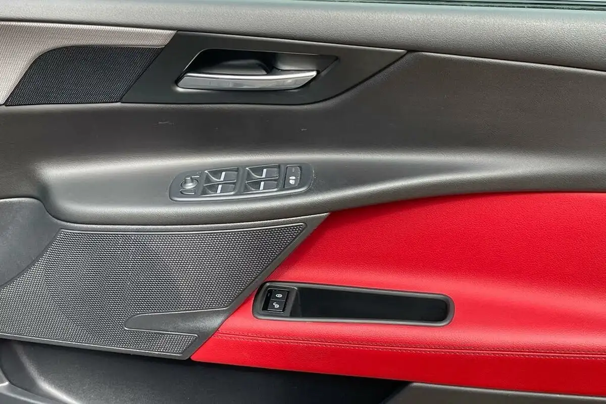 2018-jaguar-xe-20i-r-sport-200ps-1999cc-big-36