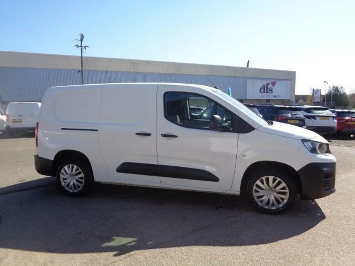 2020-peugeot-partner-15-bluehdi-950-professional-100ps-eu6dt-long-panel-big-1