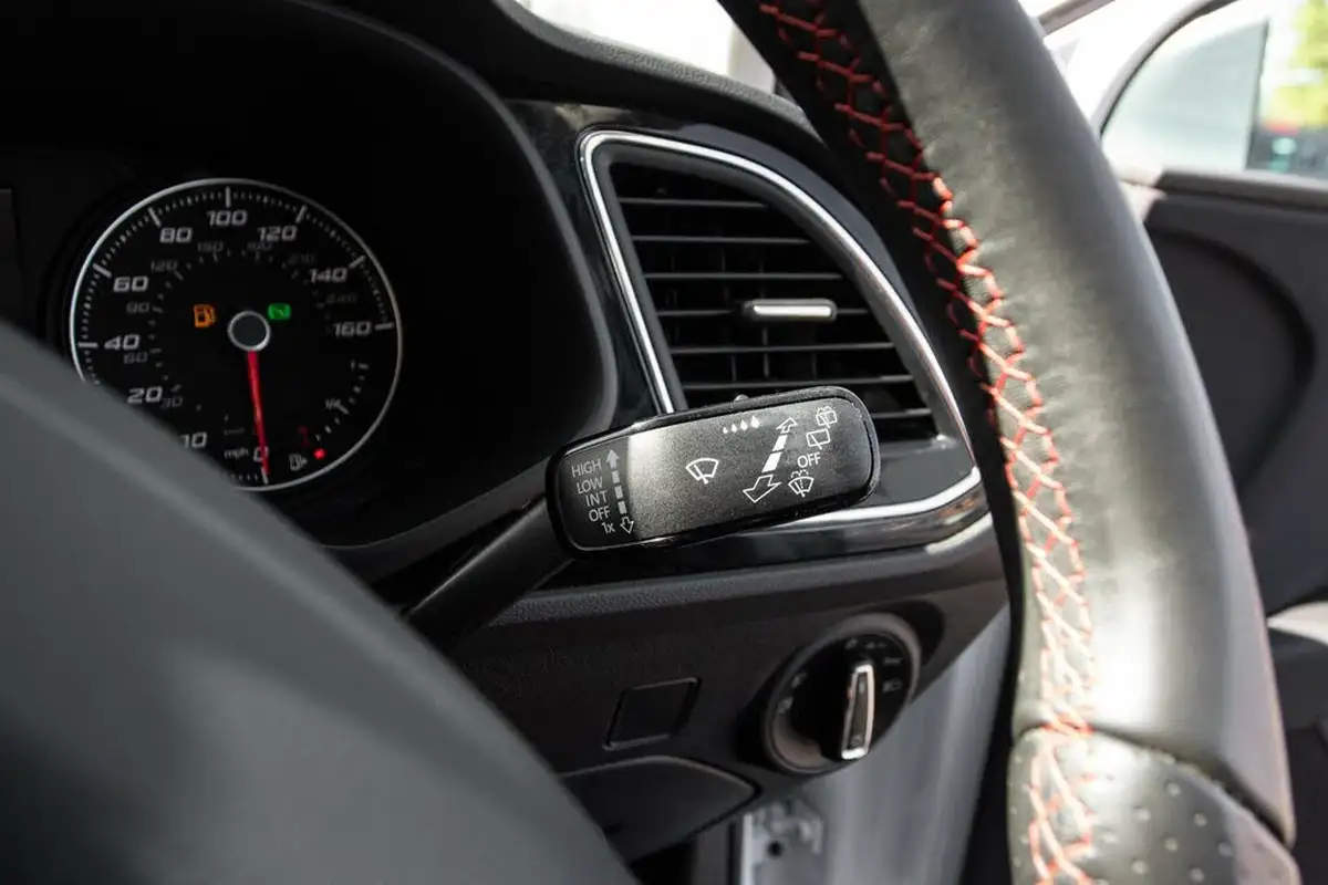 2019-seat-leon-15-tsi-evo-fr-150ps-ss-estate-dsg-big-17
