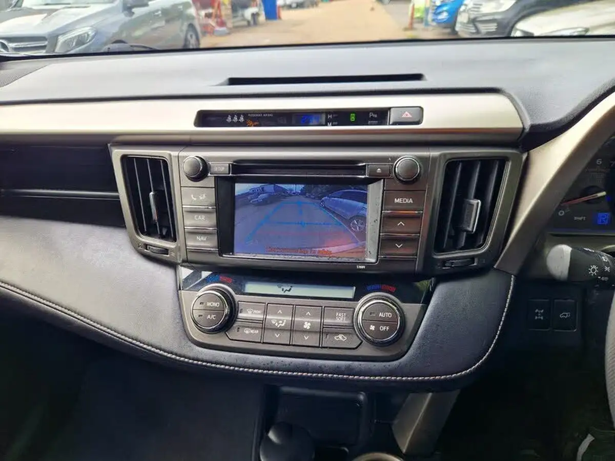 2013-toyota-rav4-22td-invincible-22d-cat-auto-big-16