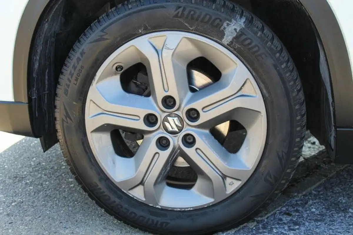 2016-suzuki-vitara-16-sz-t-big-12