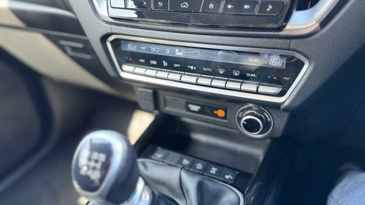 2022-isuzu-d-max-19td-dl40-pick-up-big-19
