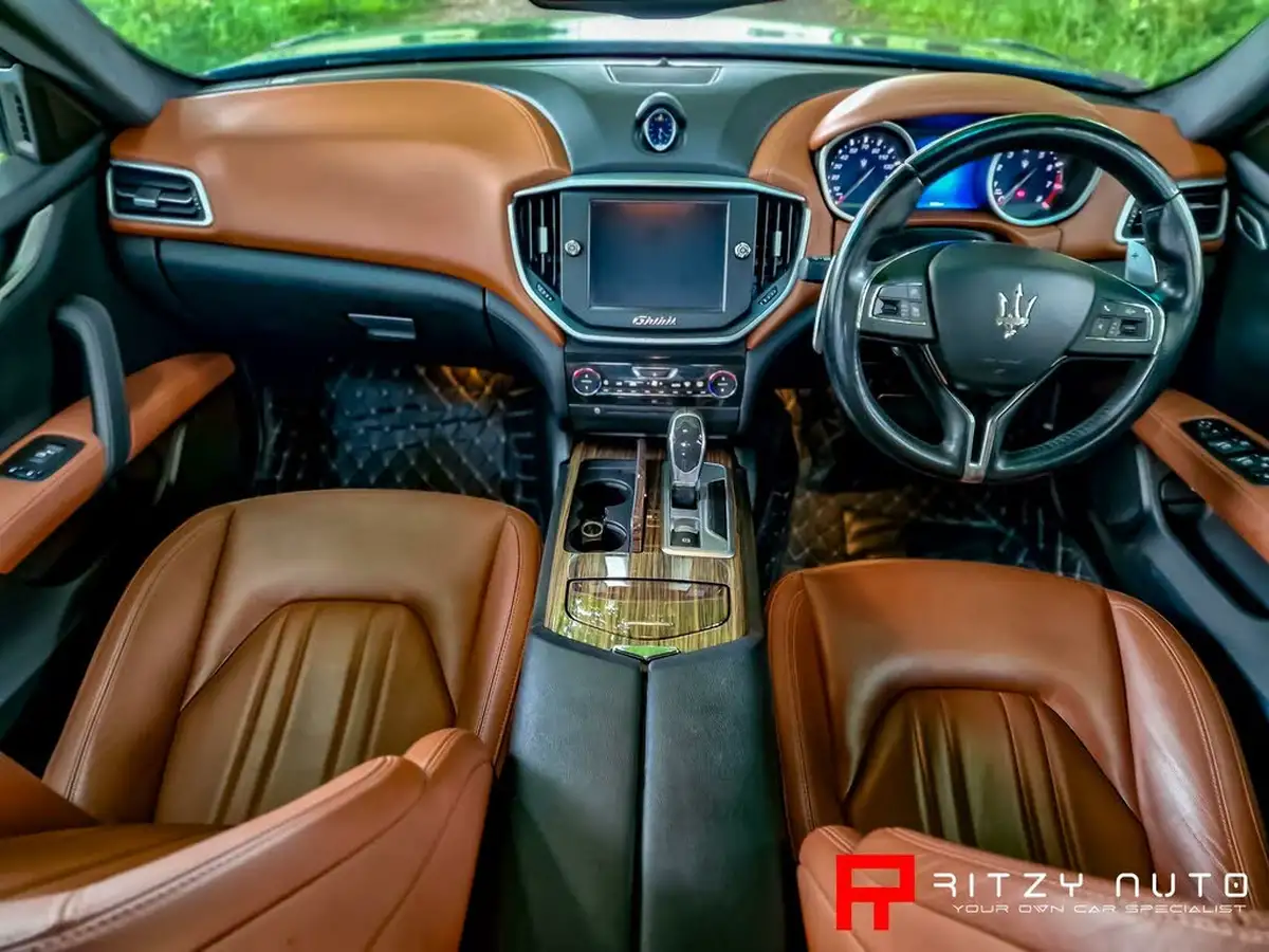 2016-maserati-ghibli-30-s-big-22