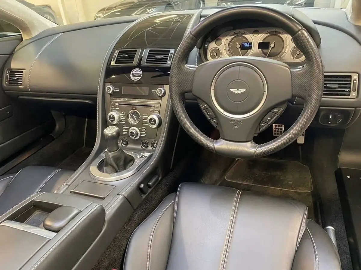 2012-aston-martin-vantage-47-vantage-n420-v8-roadster-convertible-big-11