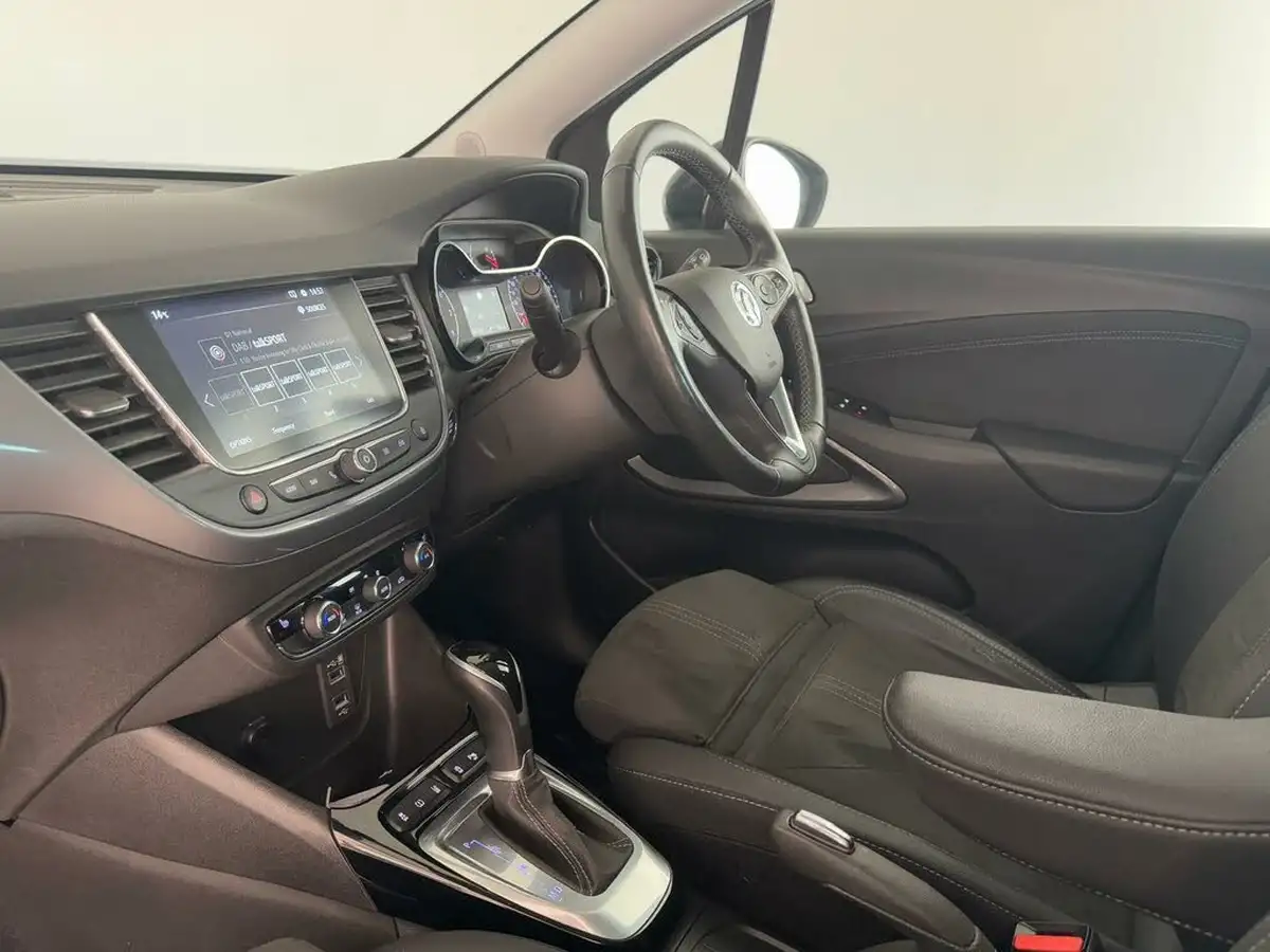 2022-vauxhall-crossland-15-ultimate-120ps-auto-big-8