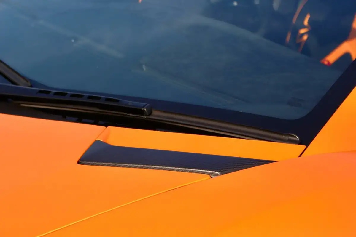 2016-lamborghini-aventador-65-lp-750-4-superveloce-coupe-big-25