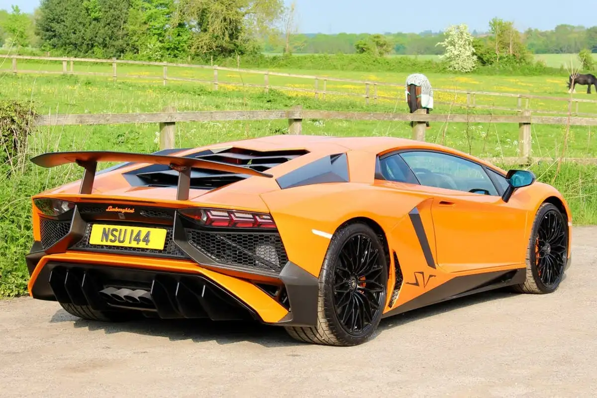 2016-lamborghini-aventador-65-lp-750-4-superveloce-coupe-big-1