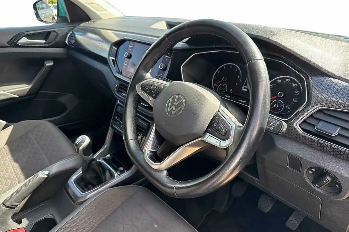 2022-volkswagen-t-cross-10-tsi-sel-big-5