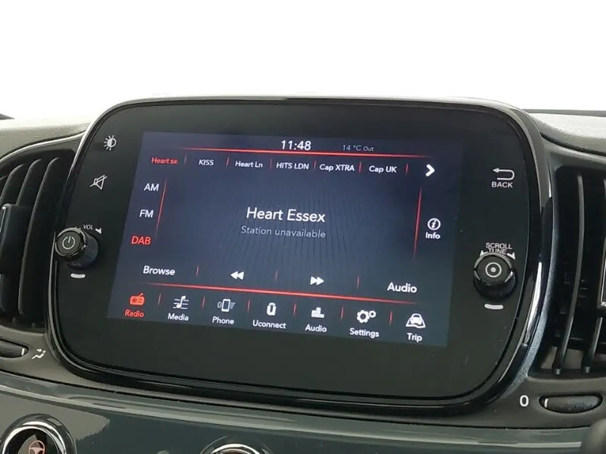 2022-fiat-500-10-dolcevita-big-17