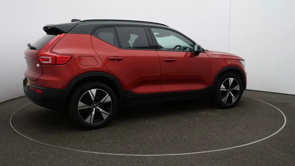 2022-volvo-xc40-15-t4-r-design-big-42