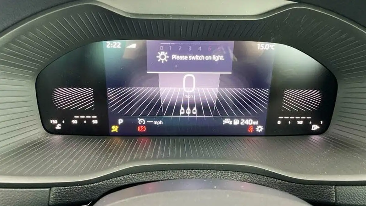 2023-skoda-karoq-15-tsi-se-l-dsg-big-23