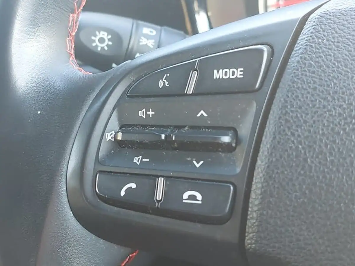 2022-hyundai-i10-10-t-gdi-n-line-big-15