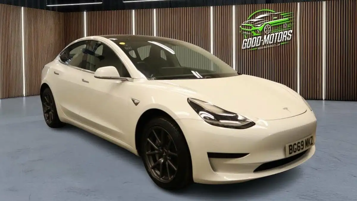 2019-tesla-model-3-e-standard-plus-big-2