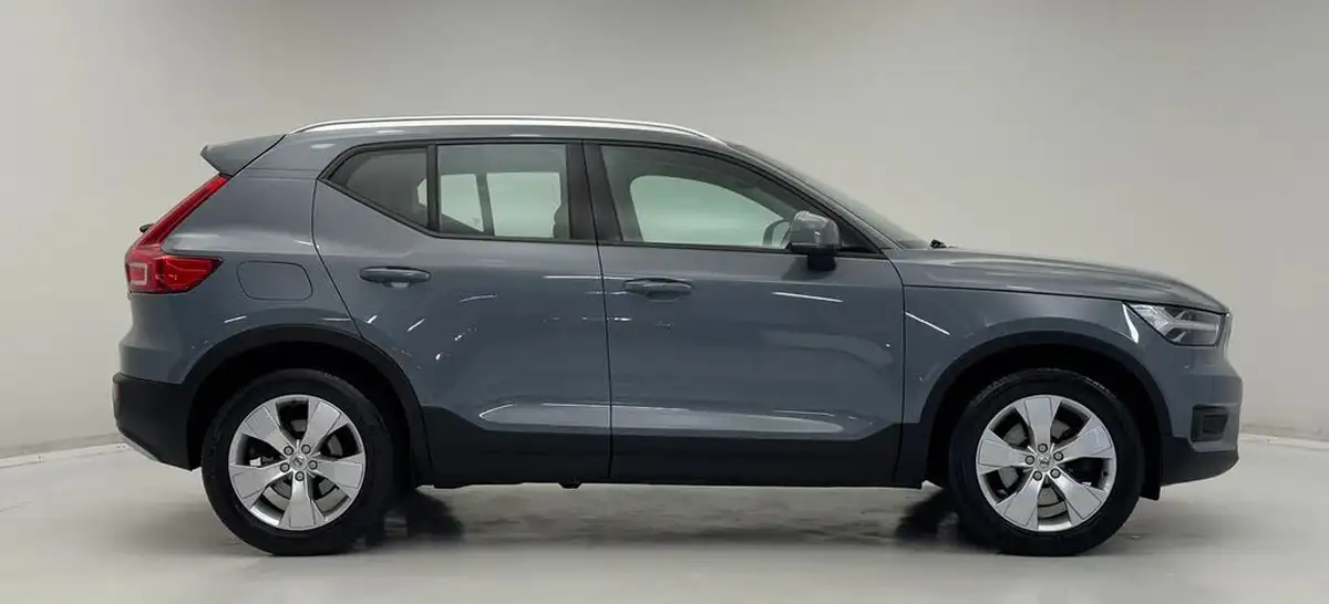 2019-volvo-xc40-20-t4-momentum-pro-awd-big-3