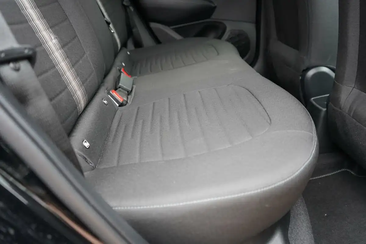 2023-hyundai-i10-10-premium-big-19