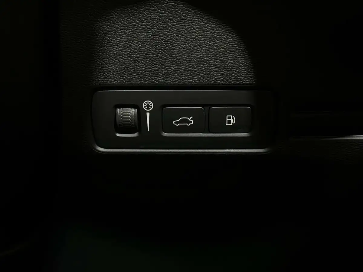 2021-volvo-xc40-15-t5-r-design-262bhp-big-13