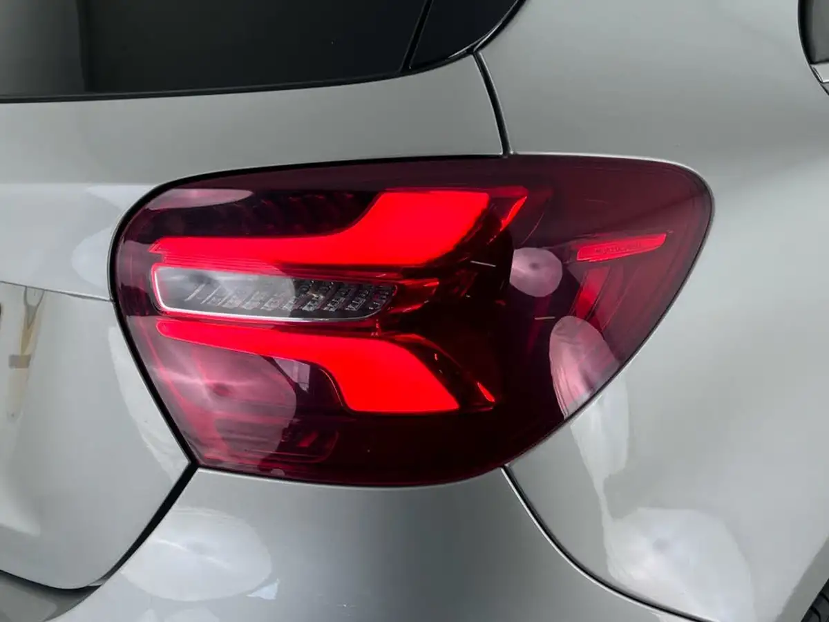 2018-mercedes-benz-a-class-21d-a200d-sport-edition-plus-7g-dct-big-7