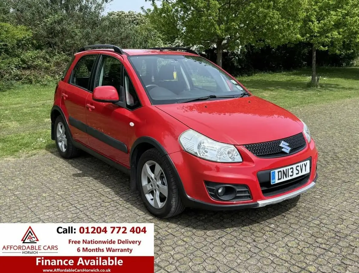 2013-suzuki-sx4-big-0