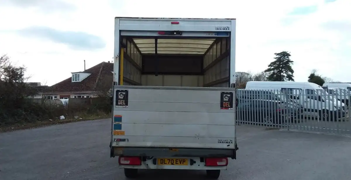 2020-volkswagen-crafter-20tdi-cr35-lwb-startline-140pseu6dt-e-rwd-chassis-cab-big-3