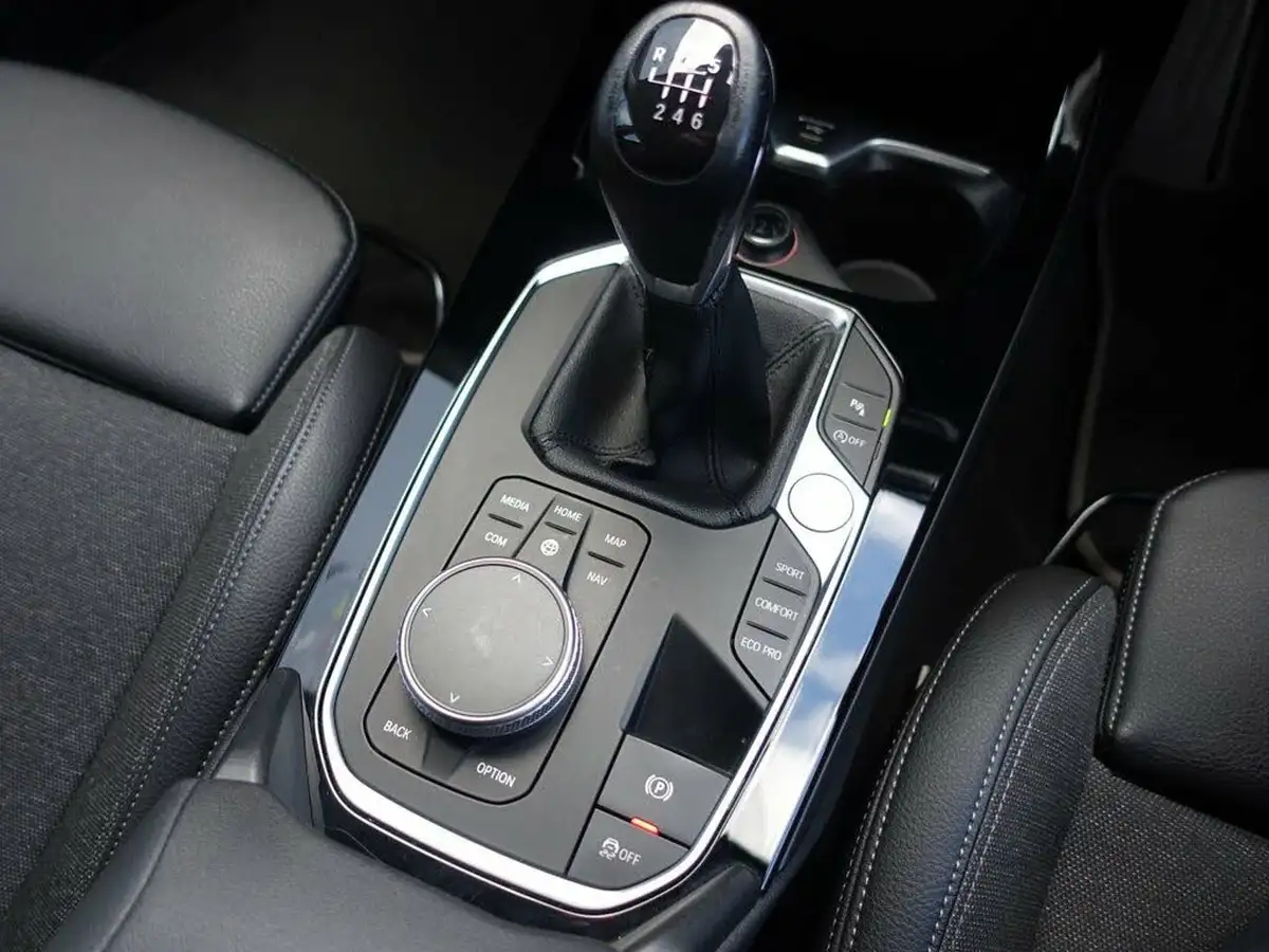 2021-bmw-1-series-15td-116d-sport-lcp-big-26