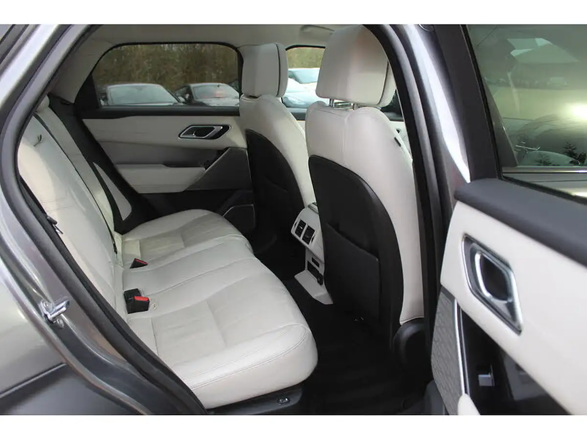 2019-land-rover-range-rover-velar-20-d240-hse-big-26