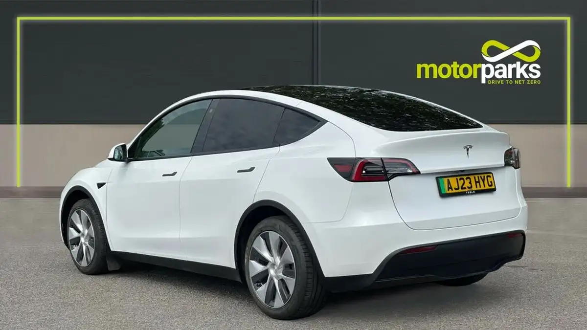 2023-tesla-model-y-e-rwd-big-4
