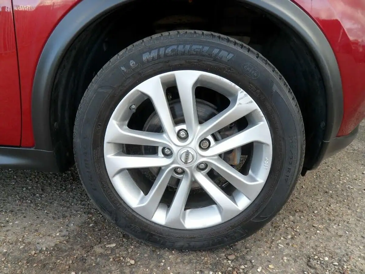 2016-nissan-juke-12-dig-t-n-connecta-ss-big-30