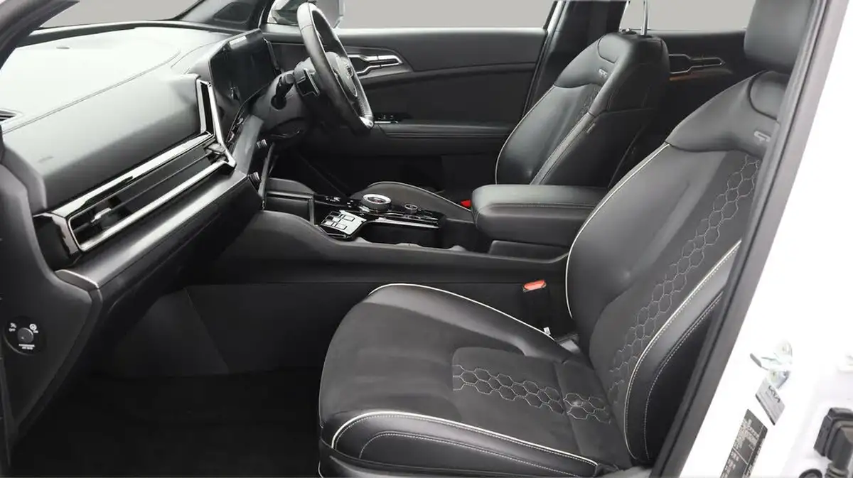 2022-kia-sportage-16-t-gdi-gt-line-226bhp-hev-1598cc-auto-big-13