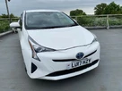 2017-toyota-prius-small-1