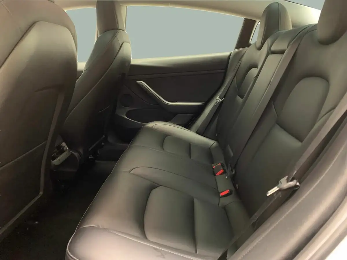 2022-tesla-model-3-e-long-range-big-26