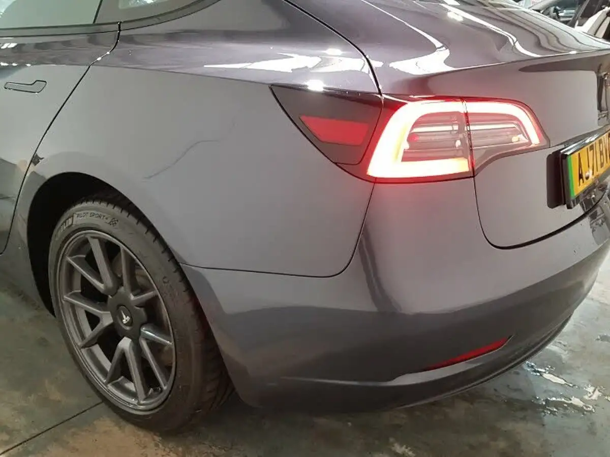 2021-tesla-model-3-e-long-range-awd-big-17