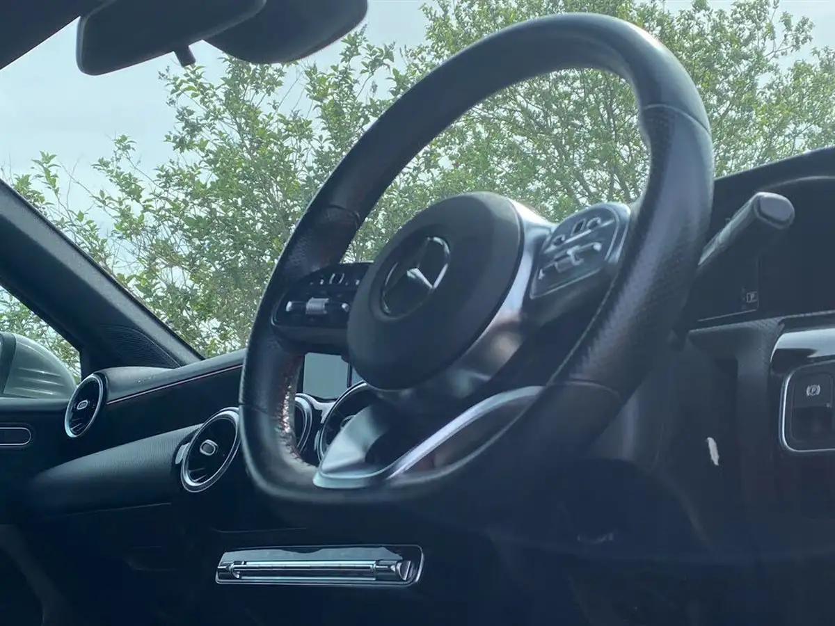 2020-mercedes-benz-a-class-20d-a200d-amg-line-hatchback-5d-big-34