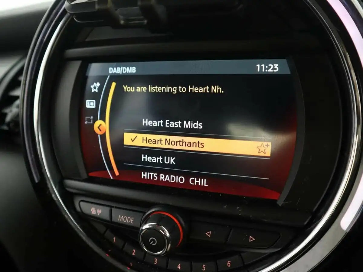 2019-mini-cooper-15-cooper-classic-hatchback-5d-auto-big-12