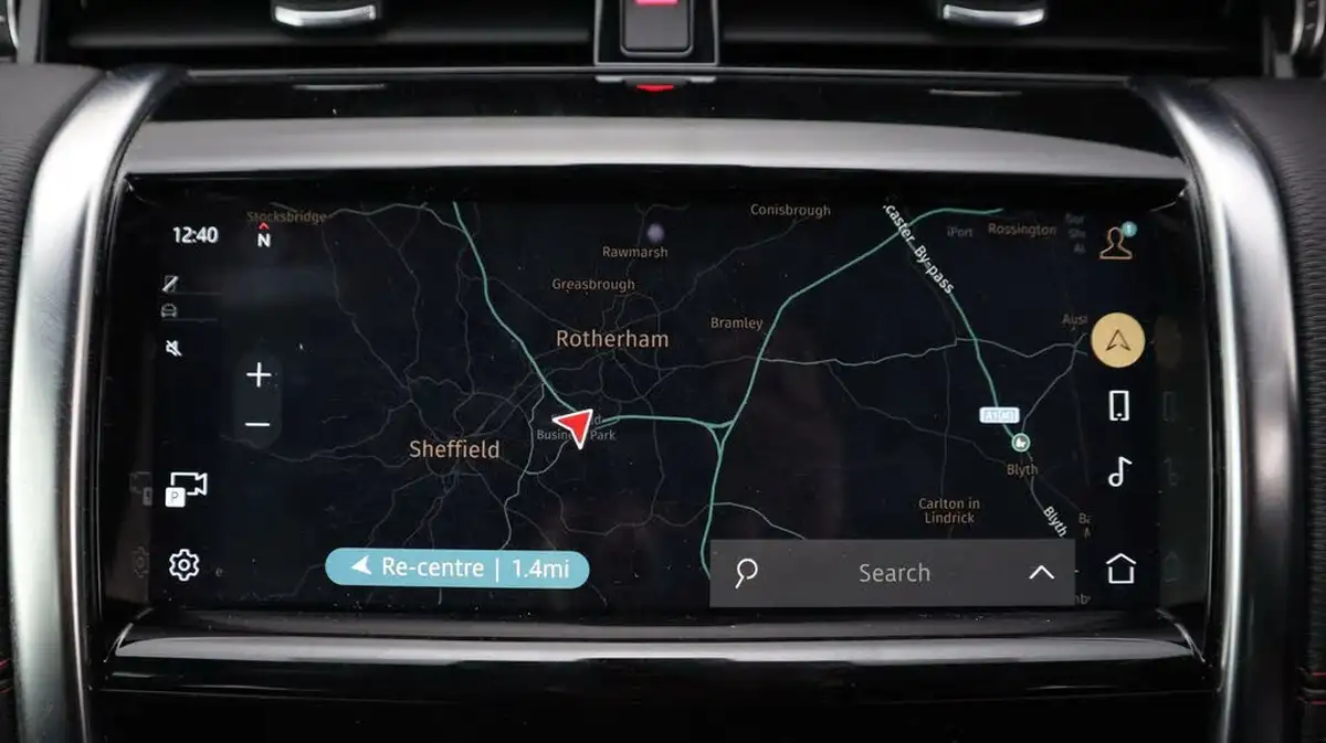 2021-land-rover-discovery-sport-15-p300e-r-dynamic-s-big-11