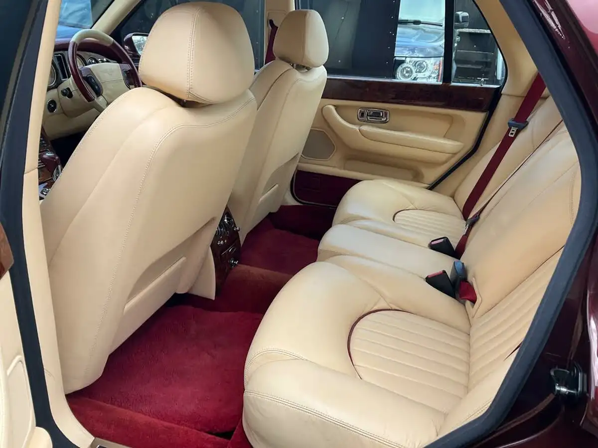 2001-bentley-arnage-68-red-label-big-34