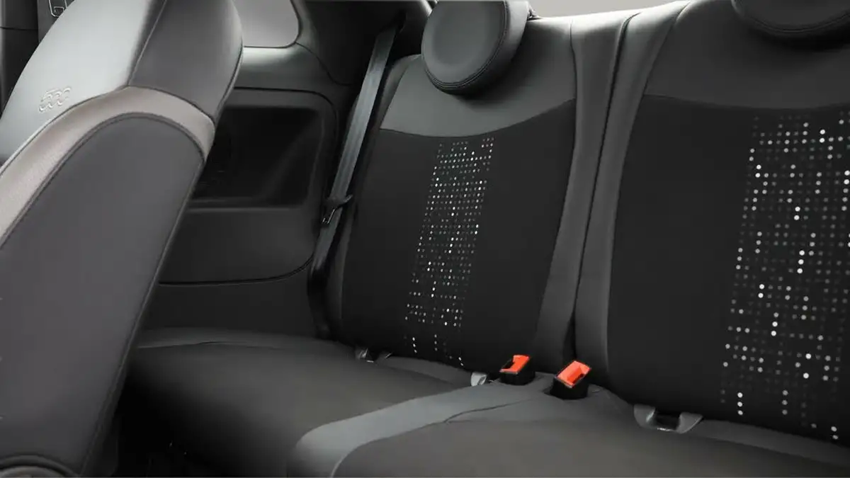 2021-fiat-500-10-connect-big-15