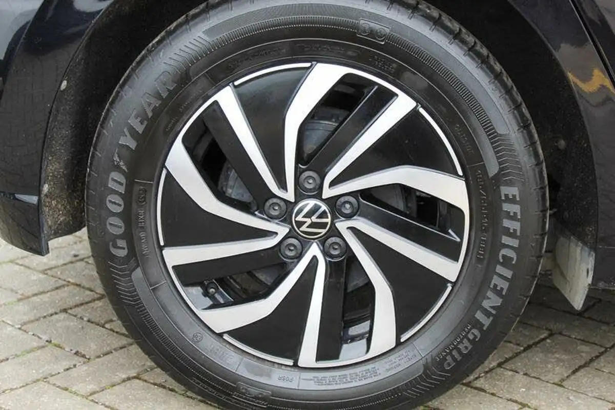 2023-volkswagen-polo-10-tsi-life-big-12